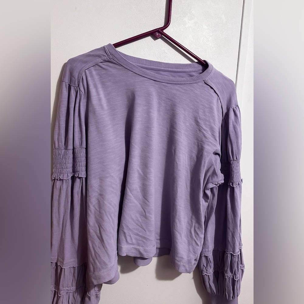 NWT Pilcro Crew-Neck Ruched & Smocked Sleeve Top - Picture 5 of 7